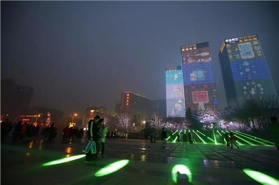 信達(dá)電通&mdash;西安高新區(qū)延平門北廣場燈光秀